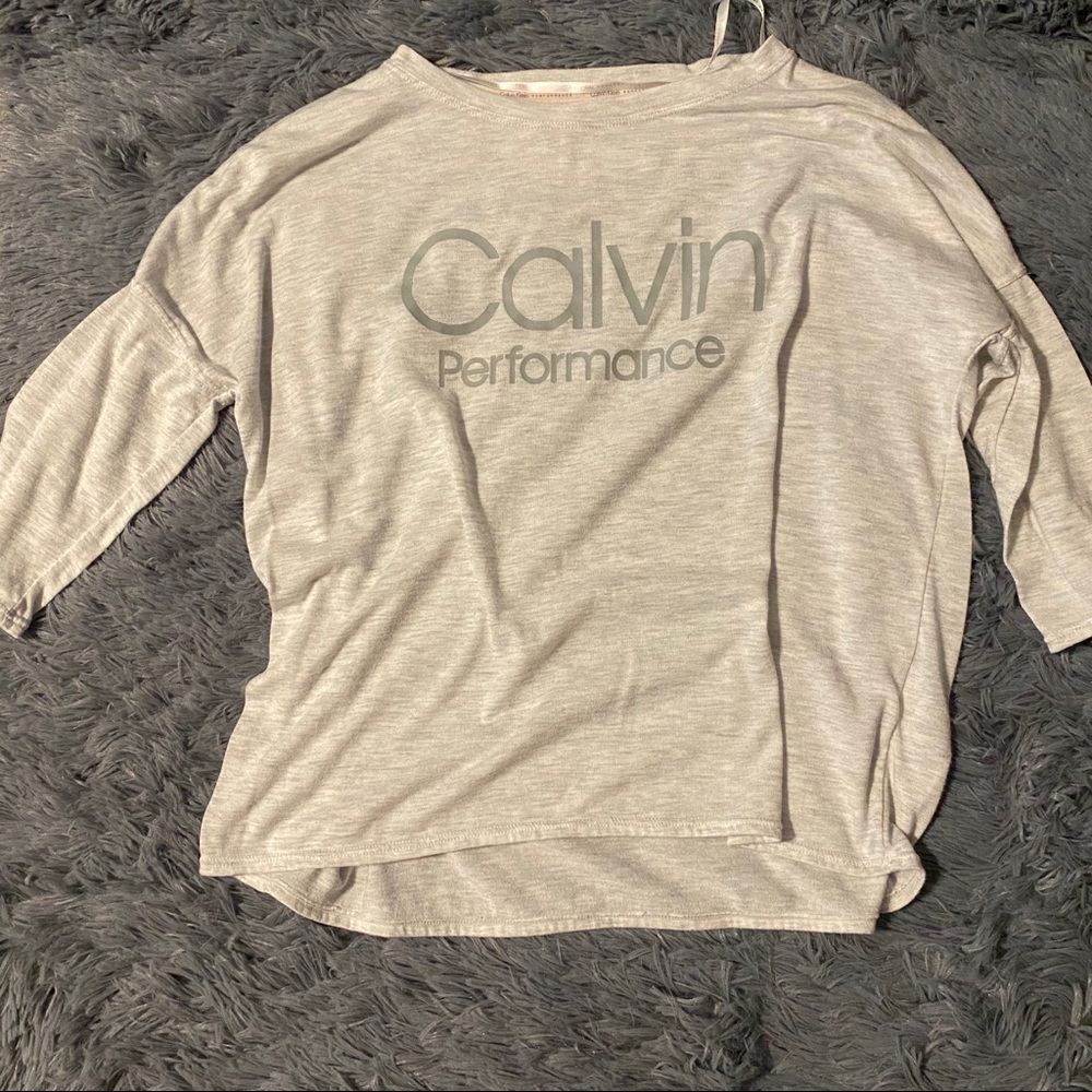 2/12!🤩XS/S Calvin Klein workout shirt